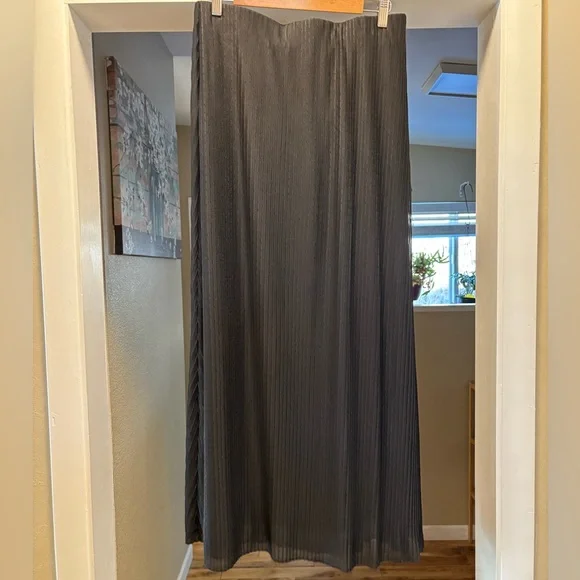 Halogen Pleated Maxi Skirt - Picture 2 of 4